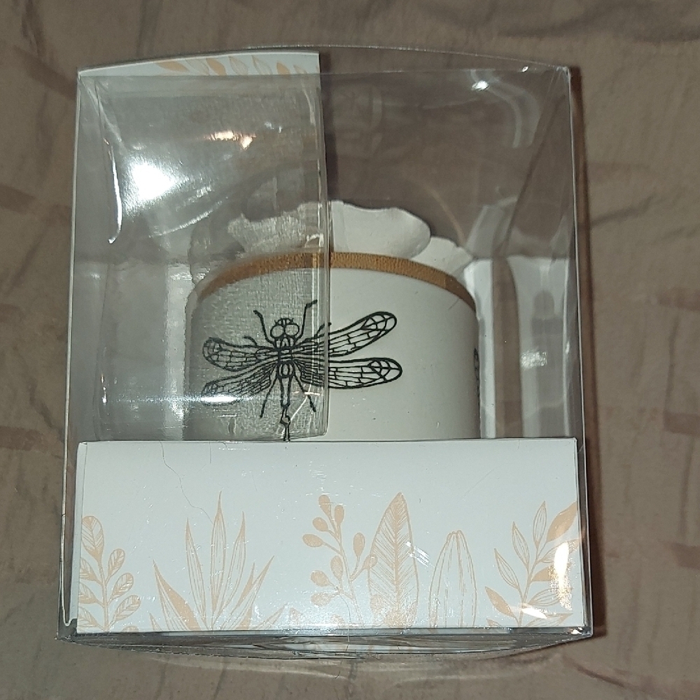 Floral Diffuser - Picture 7 of 8